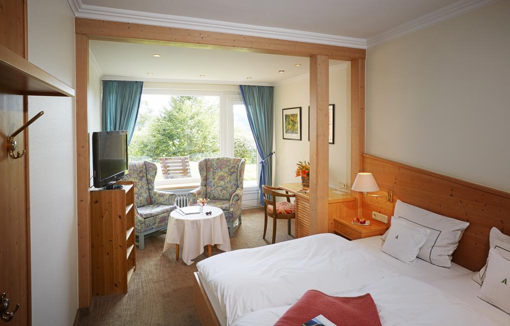 Waldhaus Ohlenbach Hotel Schmallenberg Buitenkant foto